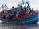 Беженцы плывут в Европу