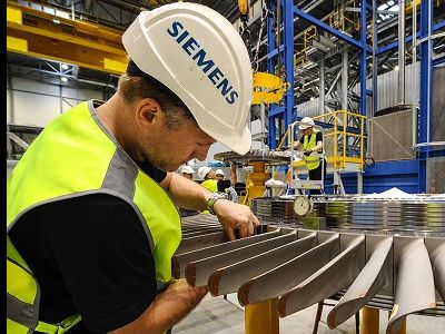 Турбины Siemens. Фото: ТАСС