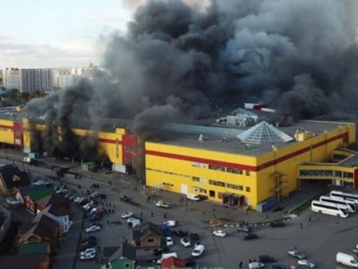 Пожар на рынке Синдика. Фото: twitter.com/ntvru