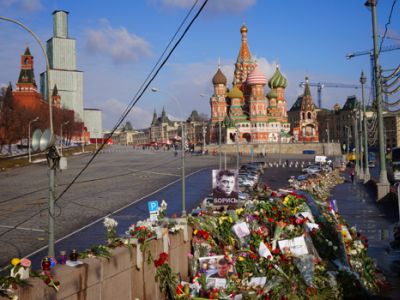 Кремль и Немцов мост (2015 г.) Источник - atlanticcouncil.org