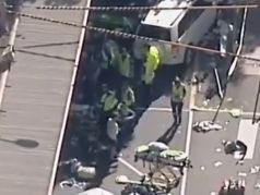 Наезд на пешеходов в Мельбурне Скрин видео: Sky News