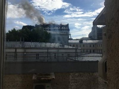 Пожар в Доме книге в Москве. Фото: Twitter.com