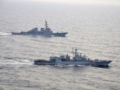 Корабли в Керченском проливе. Фото: facebook.com/navy.mil.gov.ua