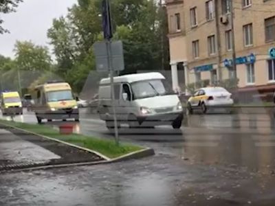 Реанимобили с пострадавшими от испытаний в Нёноксе в Москве. Скрин видео: t.me/bazabazon/1721