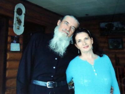 Священник Смоляков с женой. Фото: "ВКонтакте"