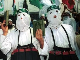 Члены группировки ХАМАС. Фото сайта araby.narod.ru/mojahedi.html