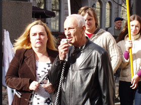 Митинг памяти жертв Беслана в Санкт-Петербурге. Фото saleon.livejournal.com