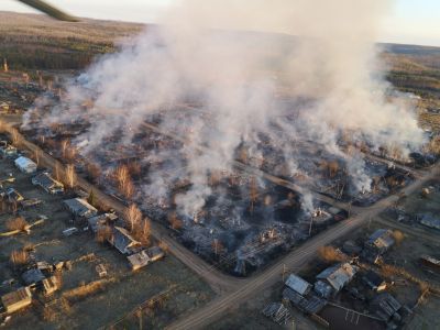 Пожар в поселке Дальний. Фото: ИркутскМедиа.Ru
